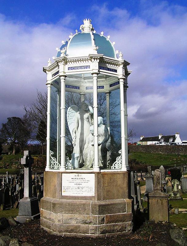 Martyrs Monument and Stirling Castle Graveyard