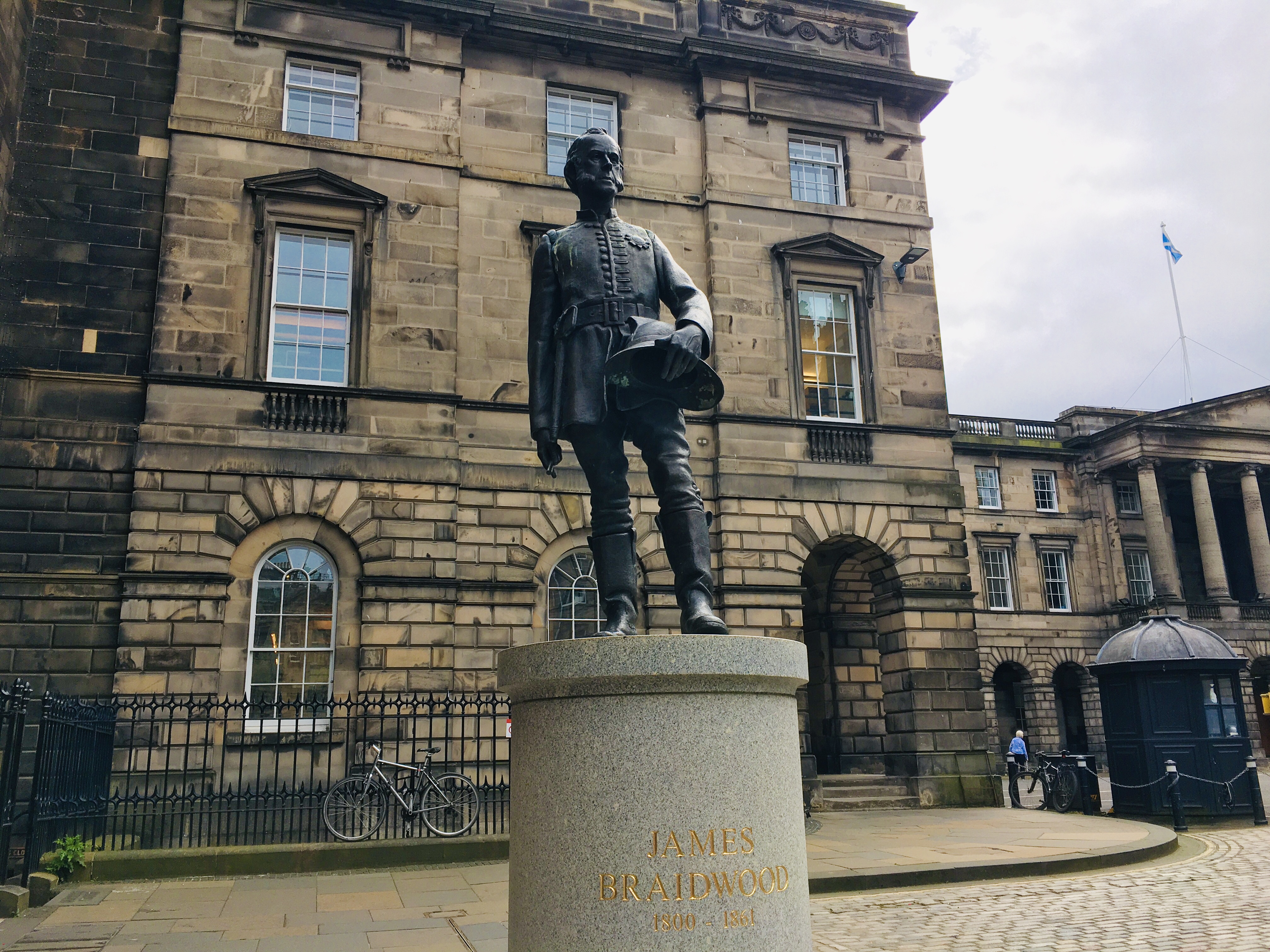 A Fresh Look at Edinburgh’s Remarkable Statues