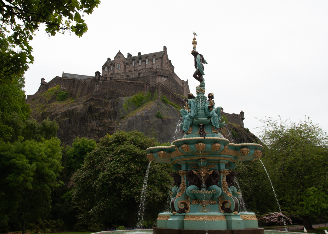 3 Dark Legends of Edinburgh Castle