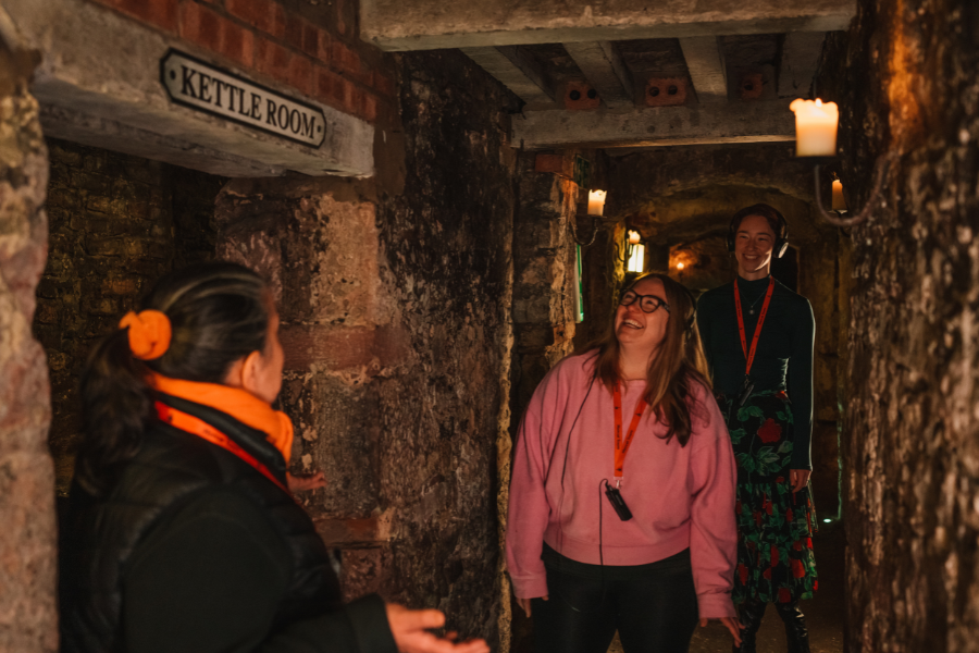 Edinburgh underground vaults tour Mercat Tours